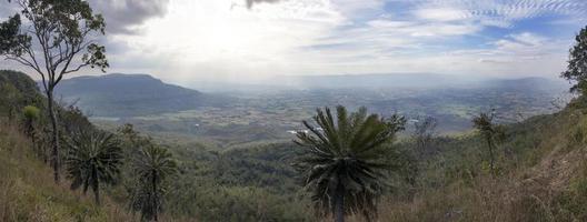 panorama paisagem tailândia rural do topo da montanha foto