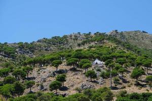 mijas, andaluzia, espanha, 2017. capela na encosta foto