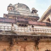 jahangir mahal orchha forte em orchha, madhya pradesh, índia, jahangir mahal ou palácio de orchha é cidadela e guarnição localizada em orchha. madhya pradesh. Índia, sítios arqueológicos indianos foto