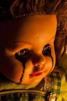 close-up de boneca assustadora