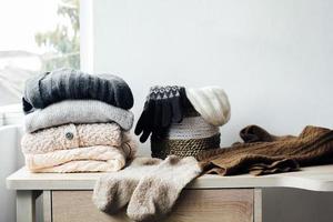 roupas de inverno e acessórios para o conceito de fundo de temporada de inverno foto