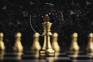 encontro de xadrez de rei dourado com inimigo de xadrez de ouro em fundo escuro e linha de conexão para ideia de estratégia e conceito futurista foto