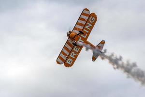 shoreham-by-sea, west sussex, reino unido, 2014. breitling wingwalkers foto