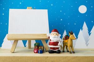 molduras para fotos e brinquedos infantis para decoração de natal.