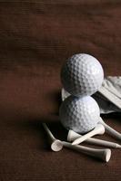 bolas de golfe empilhadas foto