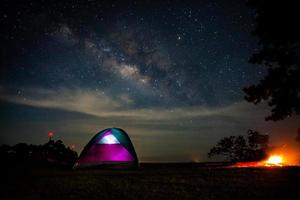 acampar sob a Via Láctea