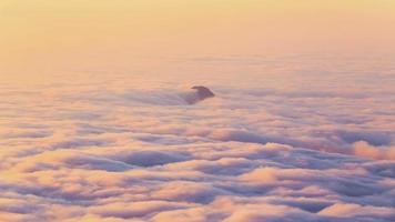 fundo panorâmico abstrato de céu azul. conceito de natureza poderia com espaço de cópia. fundos de papel de parede de textura e padrão. foto