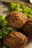 bolas de falafel vegetariano saudável foto