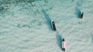 praia de muyuni, ilha de zanzibar, tanzânia foto