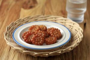 yakgwa, confeitaria tradicional coreana, biscoitos de mel doce doce foto