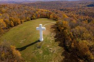 grande cruz de cristo em jumonville perto de uniontown, pensilvânia foto