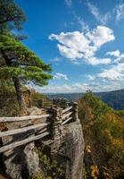 Coopers Rock State Park tem vista para o Cheat River na Virgínia Ocidental com cores de outono foto