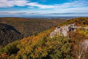 Coopers Rock State Park tem vista para o Cheat River na Virgínia Ocidental com cores de outono foto