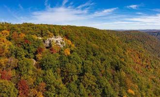 panorama do parque estadual coopers rock com vista para o rio cheat na virgínia ocidental com cores de outono foto