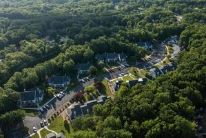 vista aérea de um empreendimento residencial de férias no tennessee, eua foto