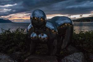 montreux, suíça, 2015. estátua de arte moderna foto