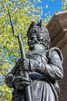 londres, reino unido, 2013 estátua 42º real highlander no monumento duque de wellington foto