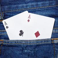 baralho de cartas no bolso foto