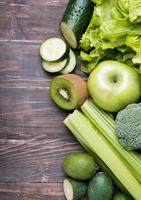 frutas e legumes de cor verde