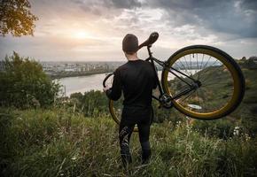 ciclismo e esportes ao ar livre como estilo de vida foto