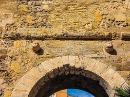 hdr porta dei due leoni gate em cagliari foto