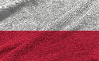 onda de bandeira da polônia isolada em png ou fundo transparente, símbolos da polônia, modelo para banner, cartão, publicidade, promover, comercial de tv, anúncios, web design, ilustração foto