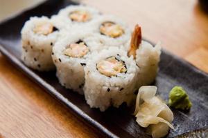 sushi com tempura foto