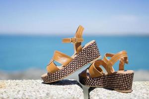sandálias femininas para um estilo de verão. sapatos para o verão foto