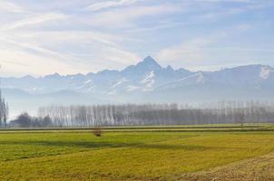 montanha monviso no piemonte itália foto