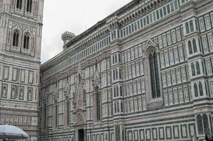 catedral de florença também conhecida como duomo di firenze ou basílica de santa mar foto