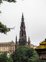 hdr walter scott monumento em edimburgo foto