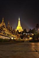 pagode shwedagon, yangon, myanmar foto
