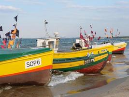 a praia de sopot na polônia foto