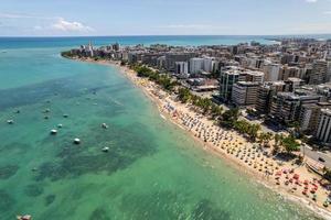 vista aérea das praias de maceio, alagoas, região nordeste do brasil. foto