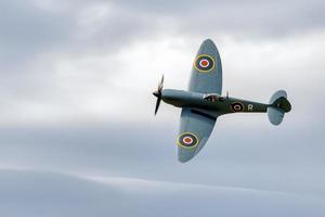 shoreham, west sussex, reino unido, 2011. supermarine spitfire pr xi pl965 foto