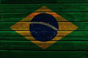 bandeira do brasil em madeira foto