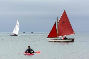 appledore, devon, reino unido. 2013. navegando pela torridge e taw estuário foto