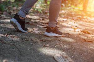 sapatos esportivos femininos e prados foto