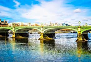 hdr westminster bridge em londres foto