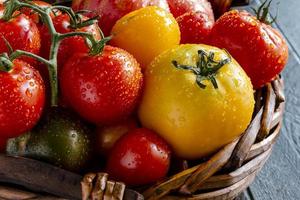 variedade de tomates frescos da herança