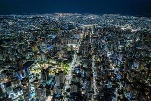 vista aérea da cidade de belo horizonte à noite, minas gerais, brasil. foto