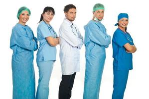 alinhados cinco médicos no perfil foto