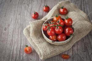 tomate cereja fresco foto