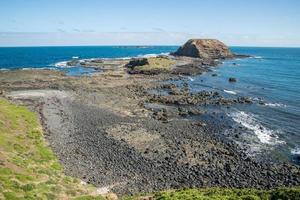 a paisagem da área de conservação da vida selvagem nobbies na área costeira da ilha phillip, estado de vitória da austrália. foto