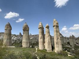 panorama de pilares de pedra na geórgia foto