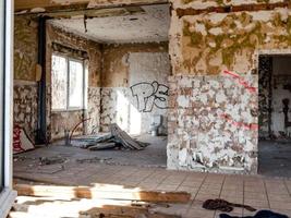 porto velho, prédios abandonados, pontes, graffiti nas paredes das casas em estrasburgo foto