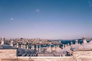 vista alta do mar do Bósforo e da cidade de Istambul