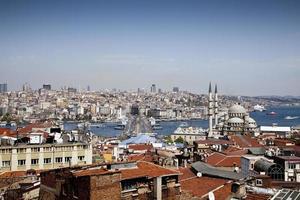 ponte galata e mesquita yeni (nova) em Istambul