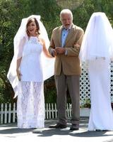 los angeles, 14 de abril - bobbie eaks, john mccook, jennifer gareis at the home and family celebra 30 anos de bold and beautifuls nos estúdios universais em 14 de abril de 2017 em los angeles, ca foto