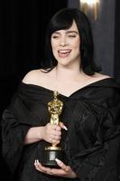 los angeles, 27 de março - billie eilish no 94th academy awards no dolby theater em 27 de março de 2022 em los angeles, ca foto